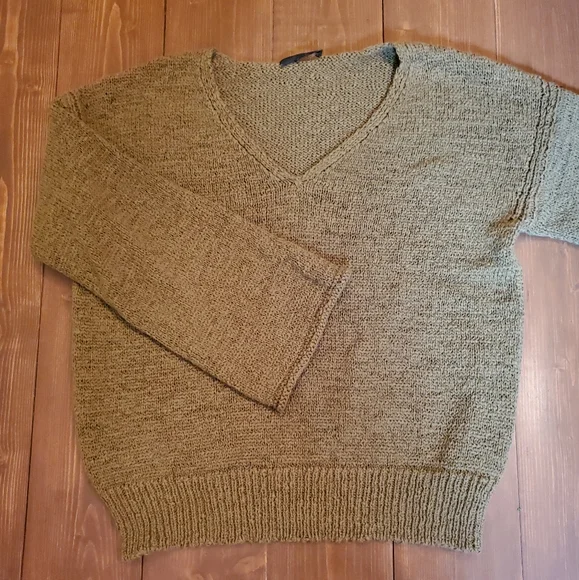 J Crew Olive Fatigue 3/4 Sleeves Green Bell Sweater  Medium Cotton Blend Knit - Picture 2 of 10